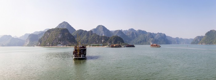 Panoramique sur la baie d'Halong, Vietnam
