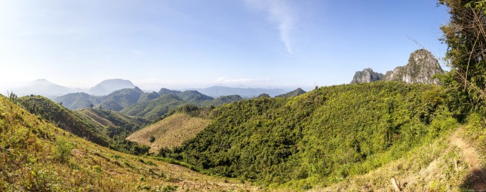 Panoramiques des montagnes près de Luang Prabang, Laos