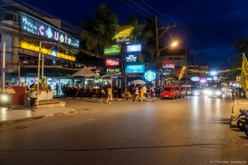 Phuket de nuit, Thailande