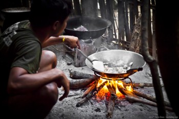 Repas au feu de bois, Hoify, Laos